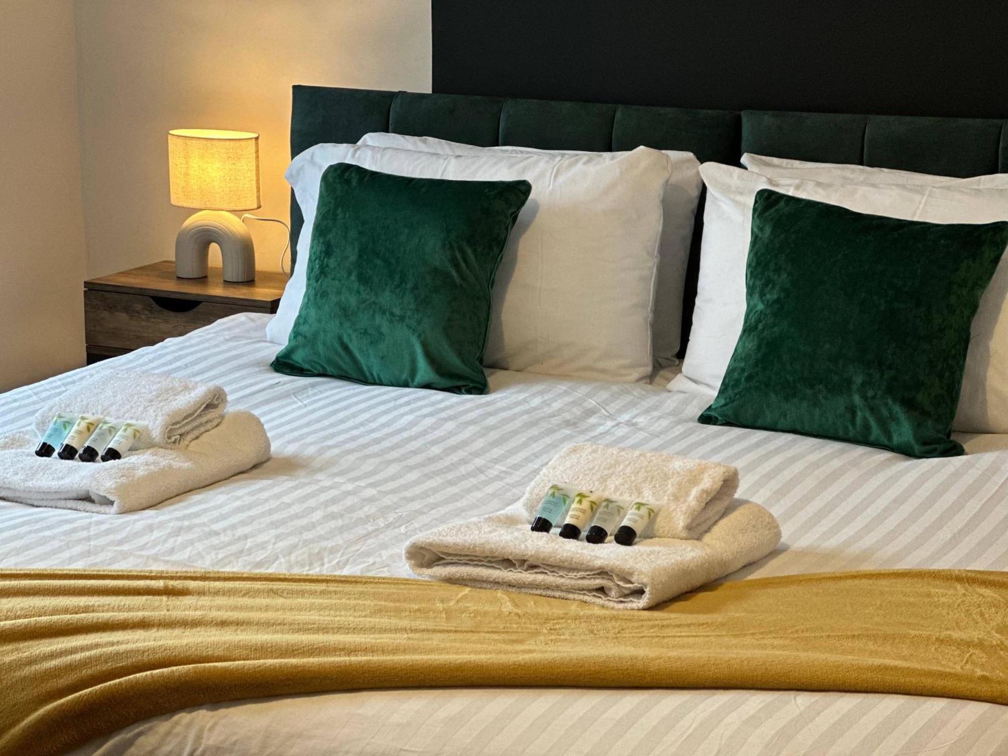 グロスター 3 Bed Chill Glouc Free Parkingヴィラ エクステリア 写真
